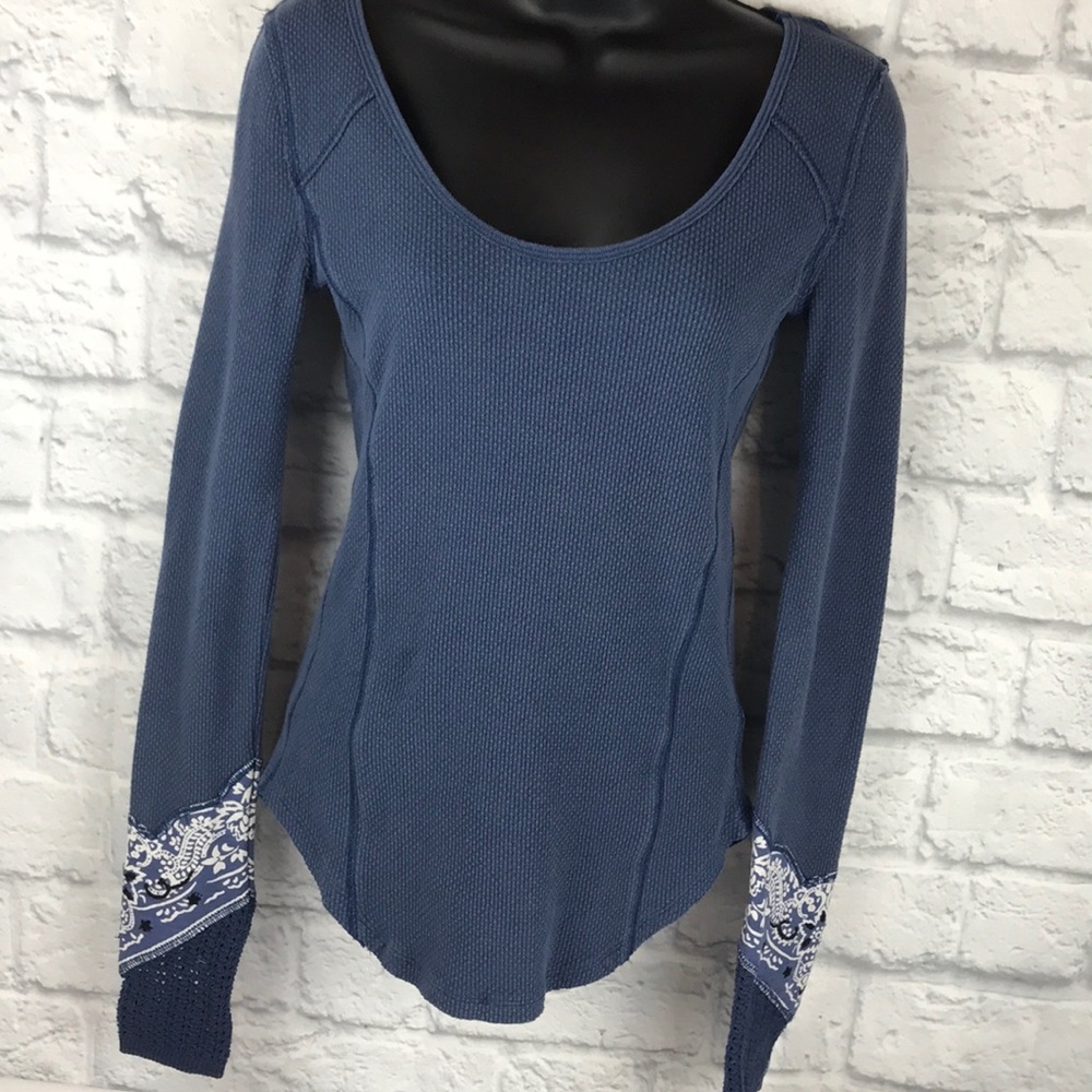 Free People Blue Thermal Crochet Sleeve - Picture 2 of 7